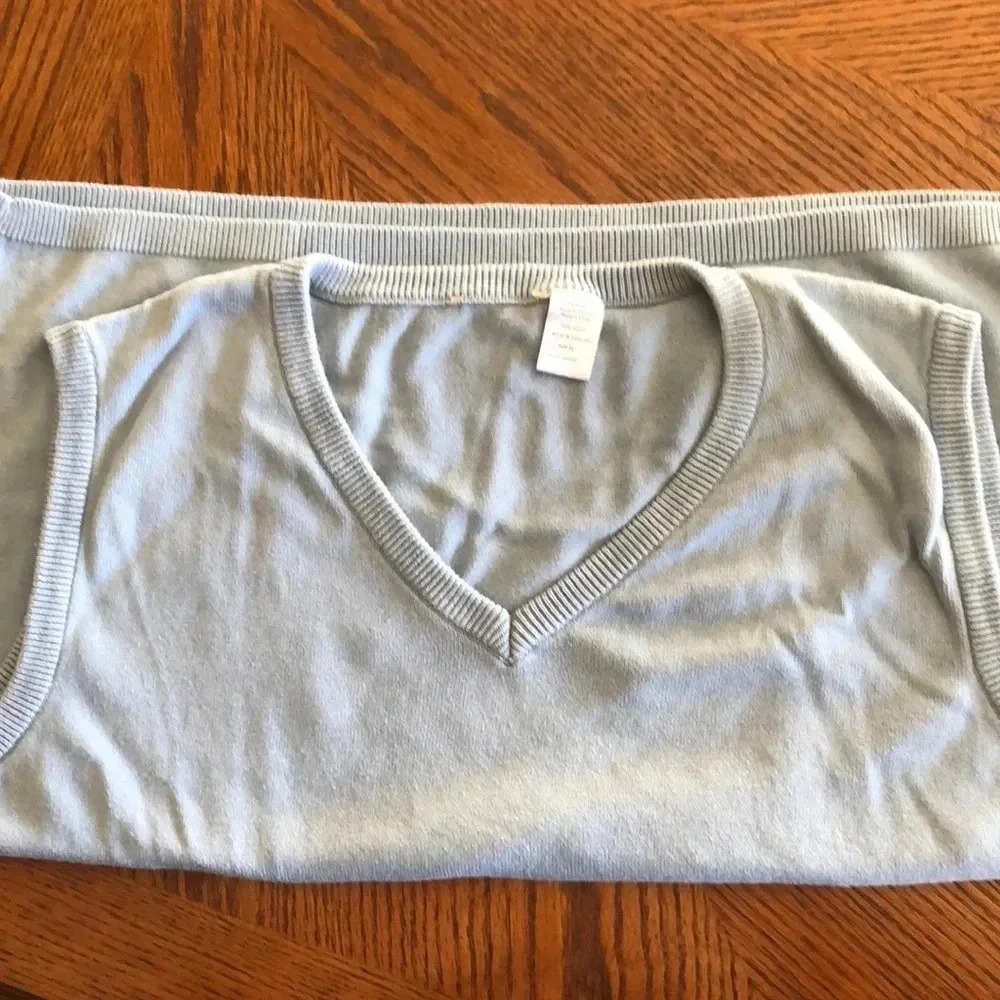 Van Heusen V Neck Sweater Vest - Picture 3 of 7